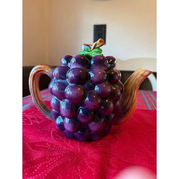 Lefton Grape Cluster teapot - Picture 3 of 8